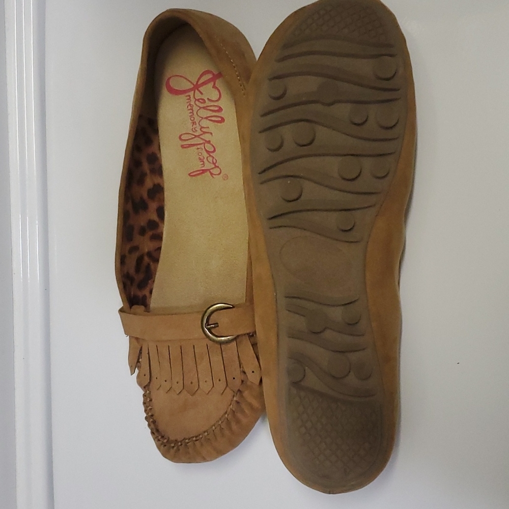 Flats - Picture 2 of 2